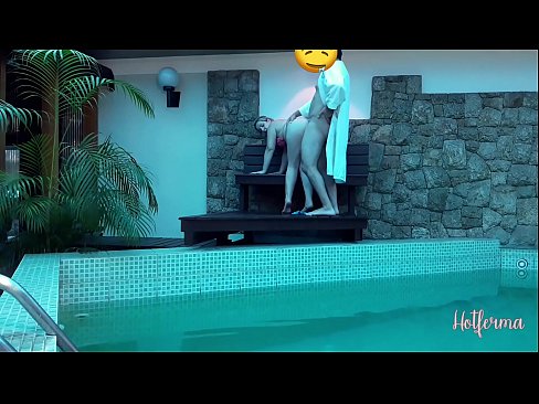 ❤️ O xefe invita a criada á piscina, pero non puido resistirse a un quente ❤ Porno na pornografía gl.vanalize.ru ❤